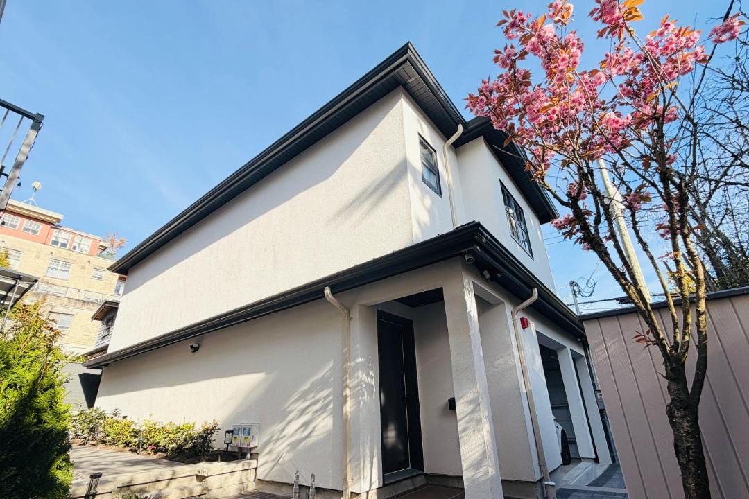 Dunbar House | Brand-new Luxury Dunbar 4BR Home - Sleeps 10 - Near UBC, Parks, Beaches & Shops