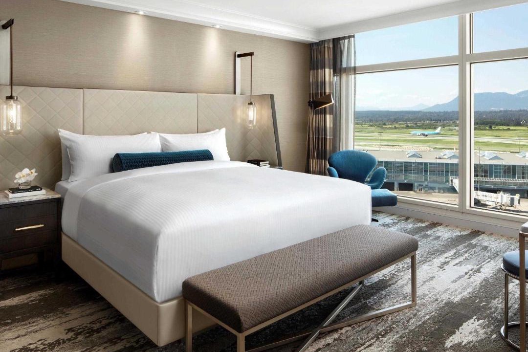 Richmond Hotel | Fairmont Vancouver Airport In-Terminal Hotel