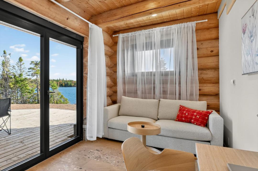 Guysborough County Villa | Cedar Heaven Lake Lodge