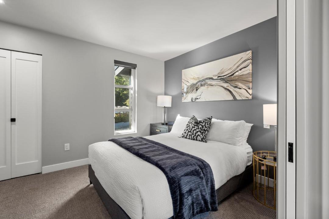 Regional District of Nanaimo House | Sunrise Resort Rentals