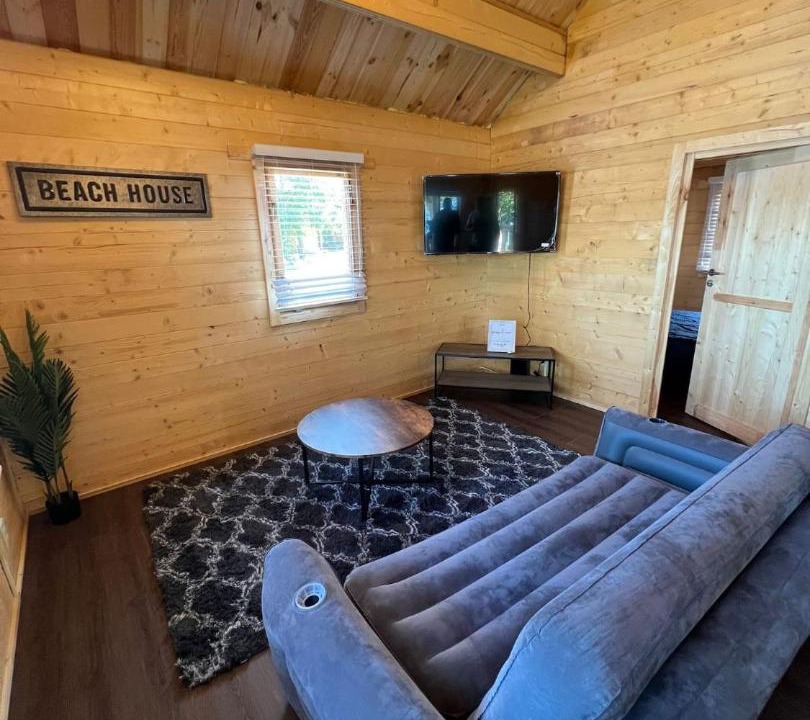 Seguin House | 2 Bedroom Beach Side Cottage on Muskoka Shores