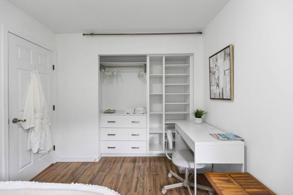 Photo of Bedroom in Townline Hill