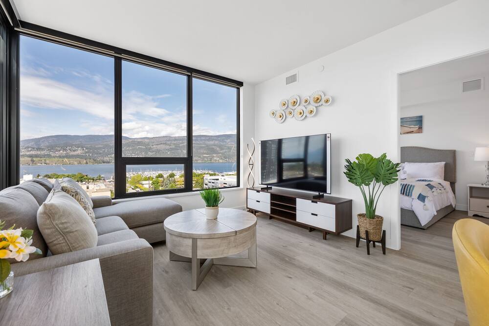 Photo of Livingroom in Downtown Kelowna