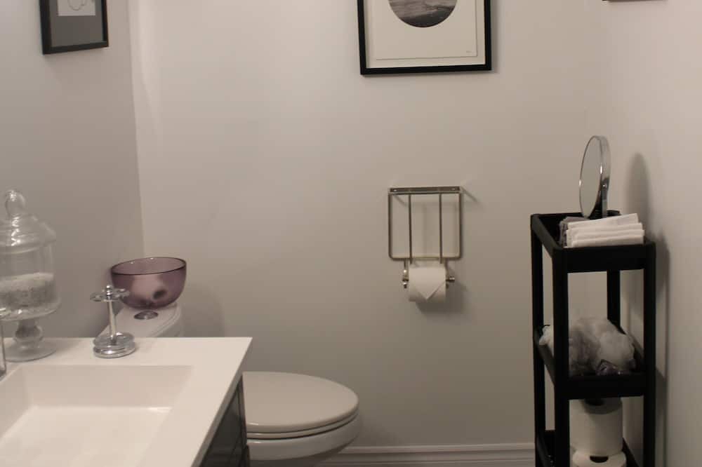 Photo of Bathroom in Downtown Gatineau