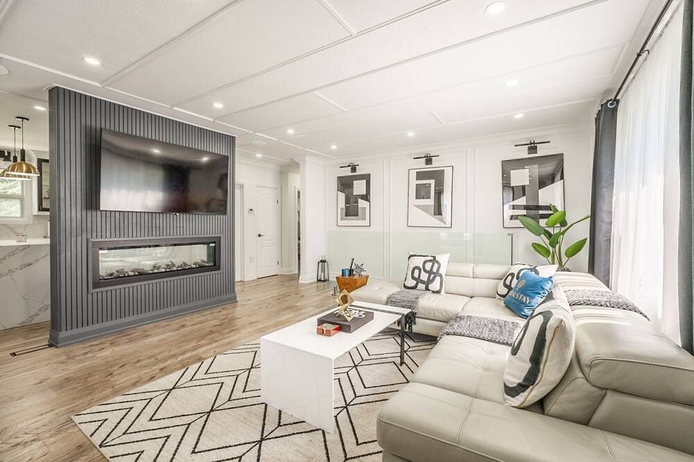Photo of Livingroom in Long Branch
