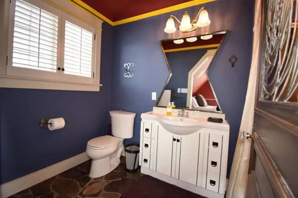 Photo of Bathroom in Niagara-on-the-Lake