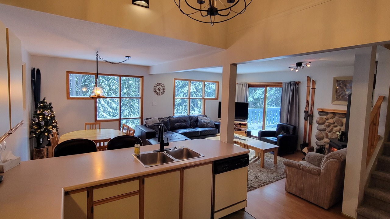 Photo of Kitchen in Apex Mountain