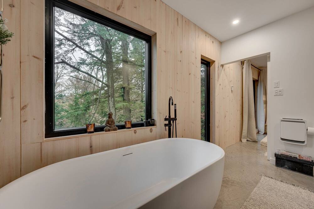Photo of Bathroom in Saint-Sauveur