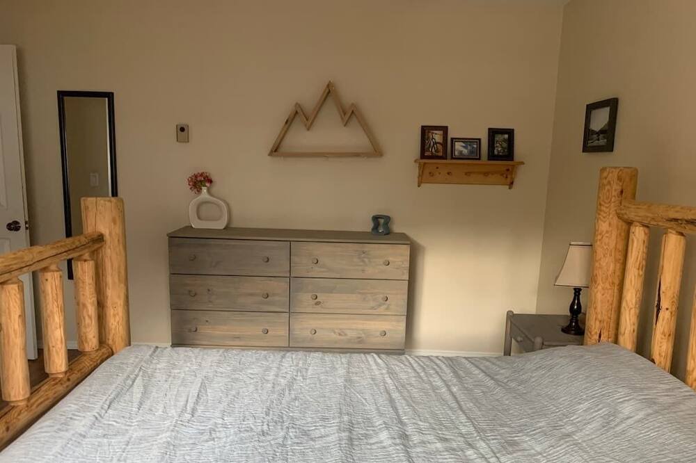 Photo of Bedroom in Brackendale