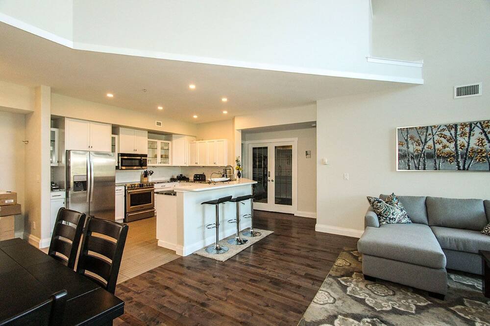 Photo of Livingroom in North End