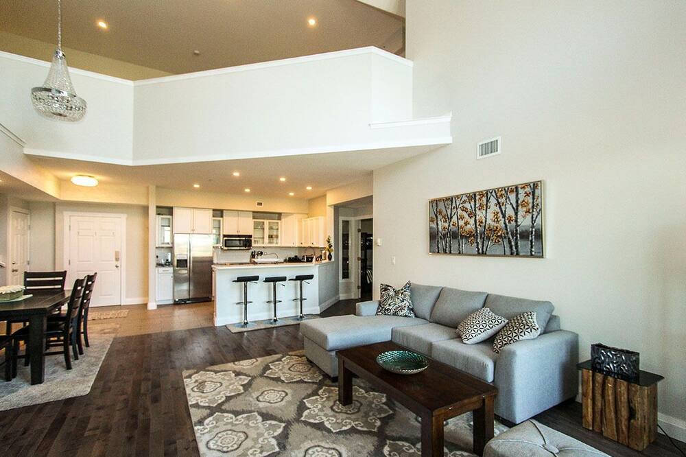 Photo of Livingroom in North End