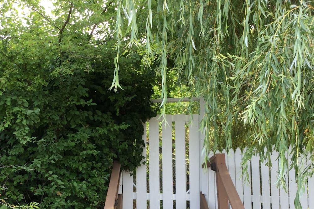Photo of Outdoor in Canyon Heights