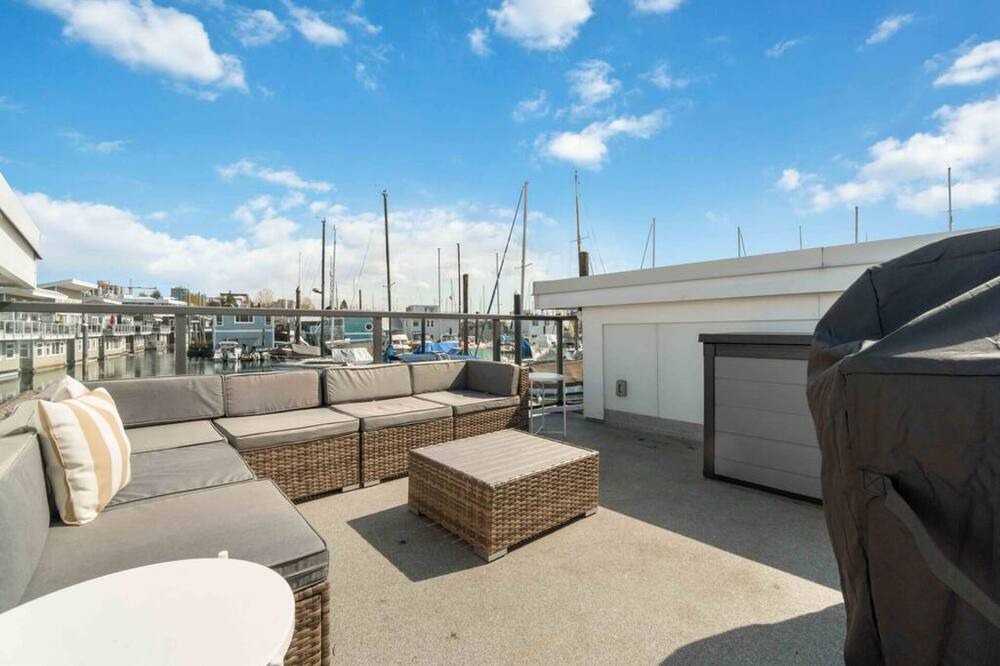 Photo of Outdoor in Lower Lonsdale