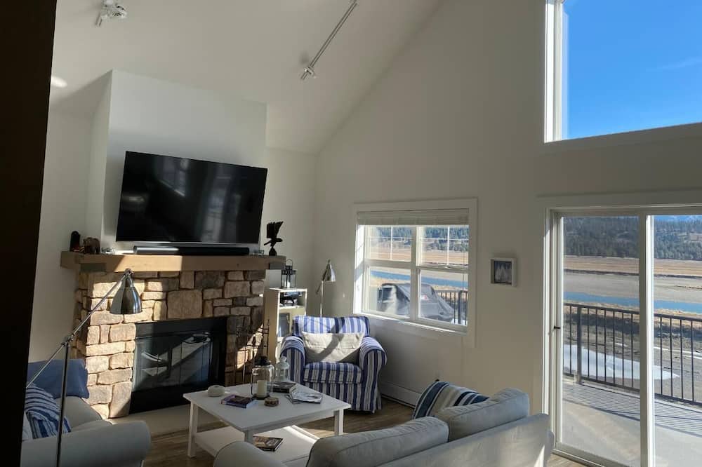 Photo of Livingroom in Wardner