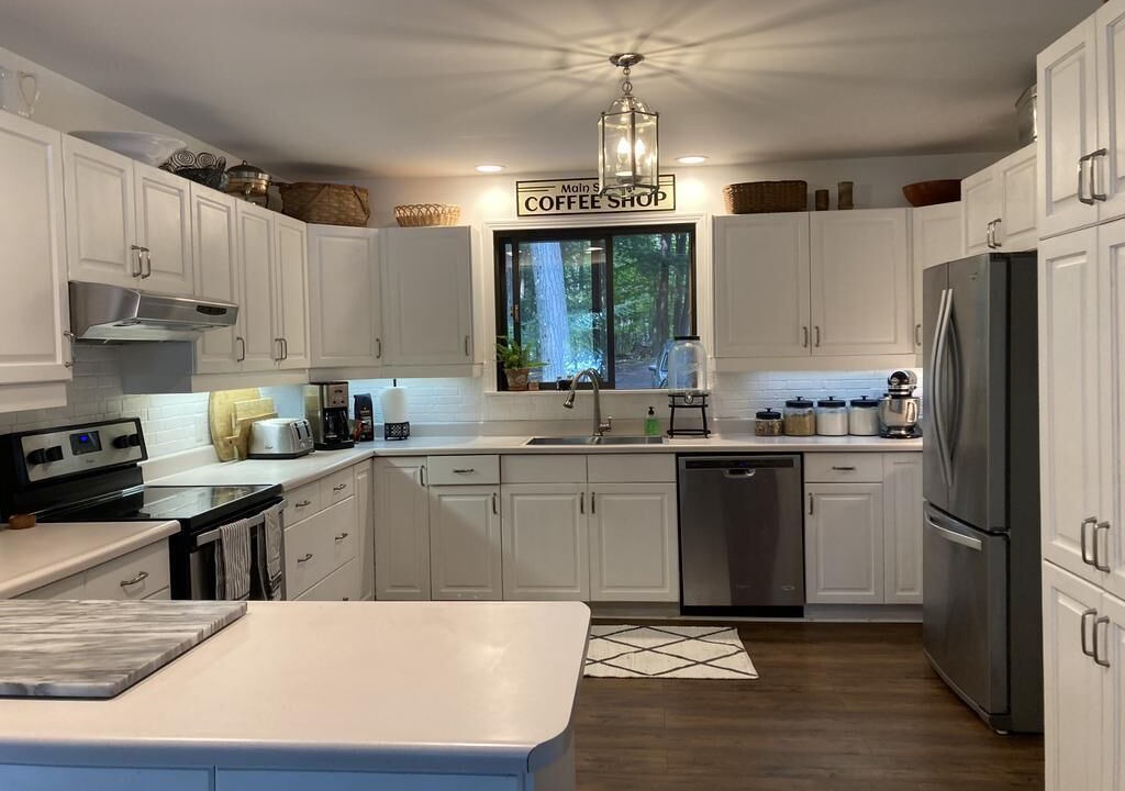 Photo of Kitchen in Muskoka Lakes