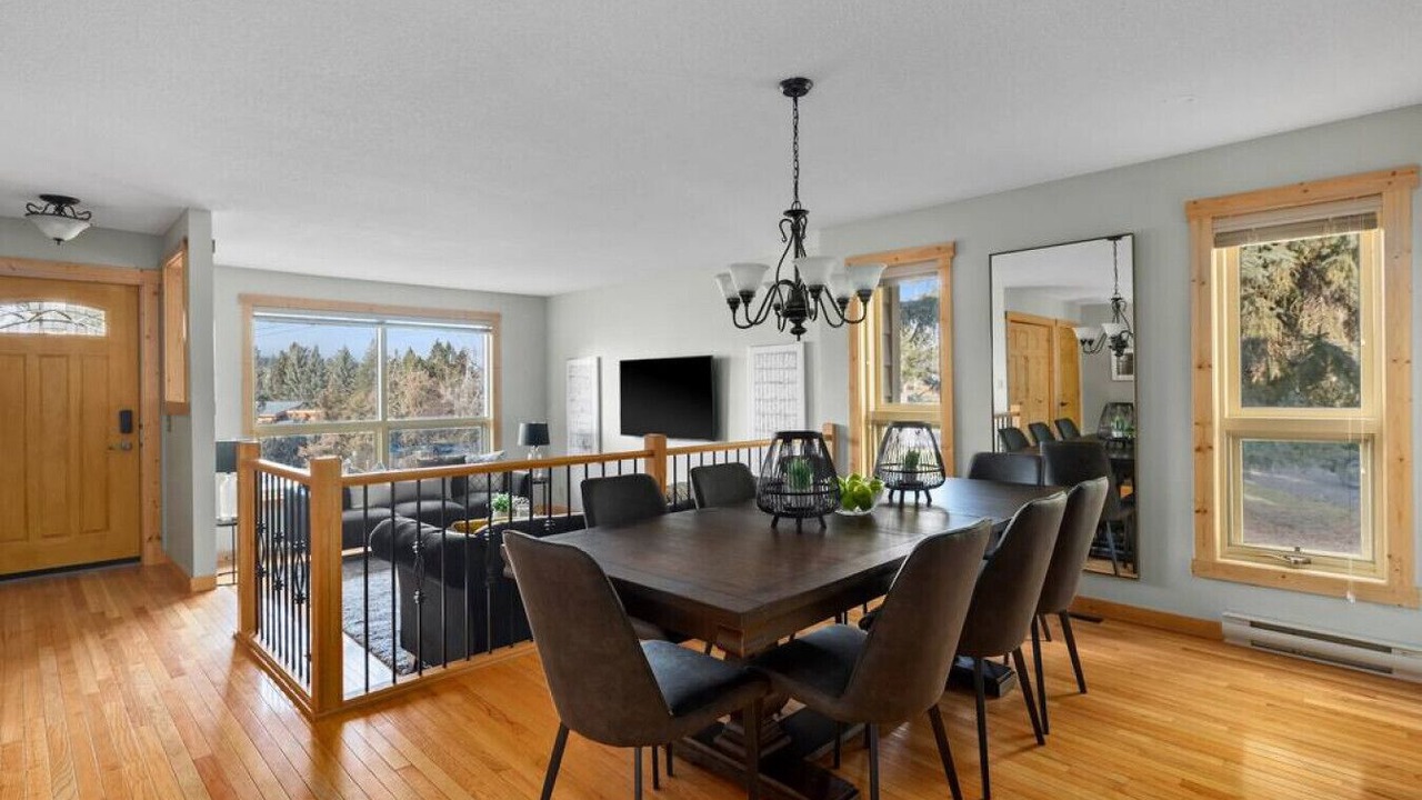 Photo of Livingroom in Invermere
