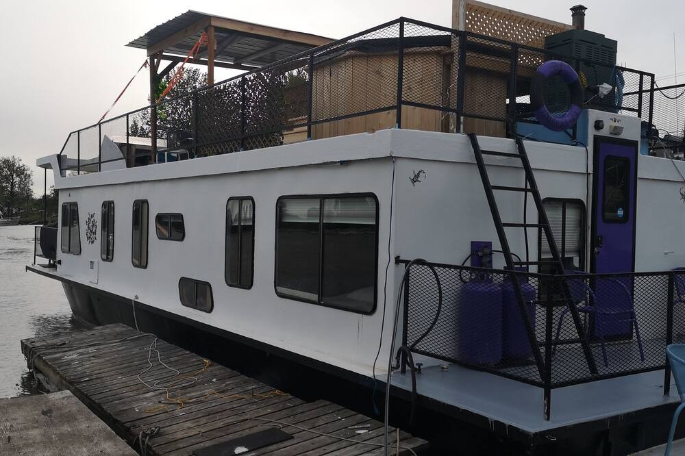 Photo of Outdoor in Queensborough