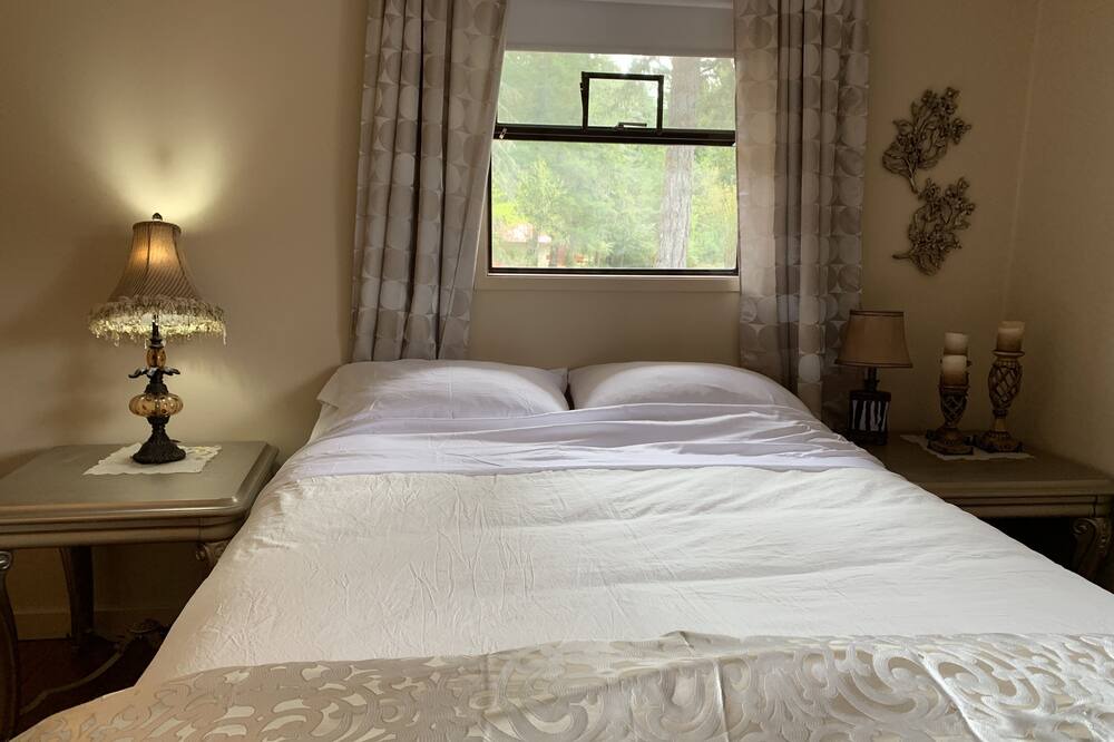 Photo of Bedroom in Port Alberni