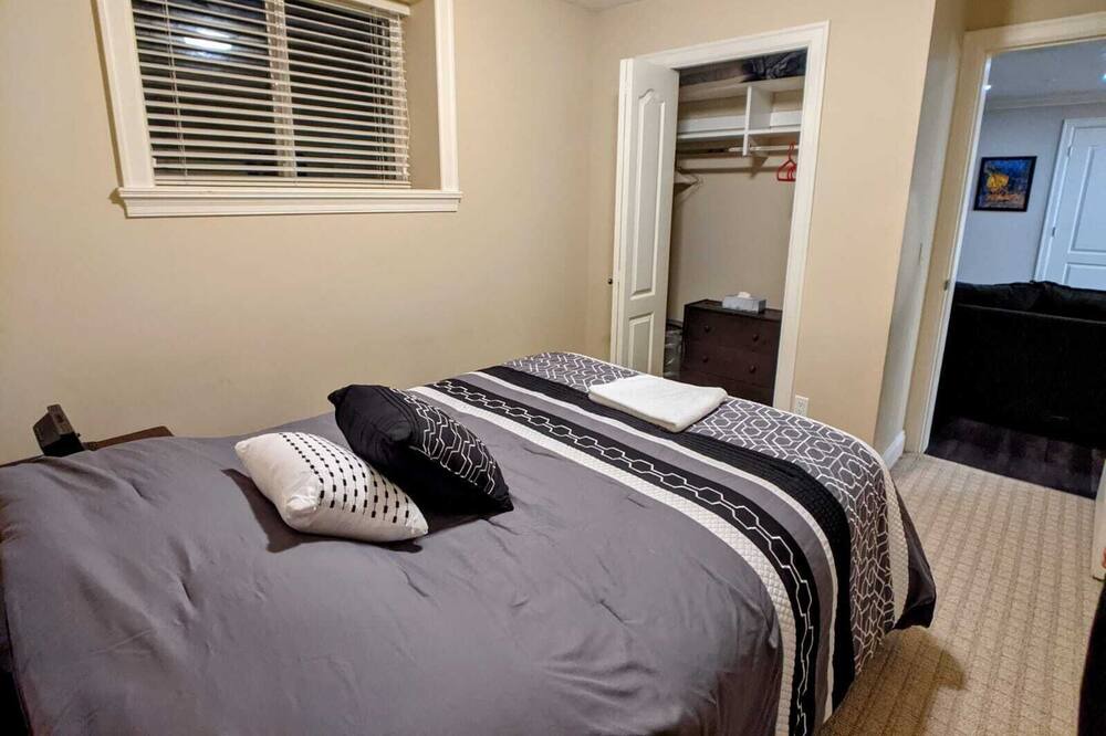 Photo of Bedroom in Canyon Heights