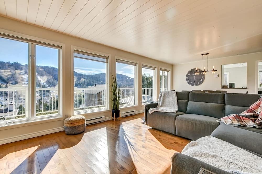 Photo of Bedroom in Saint-Sauveur