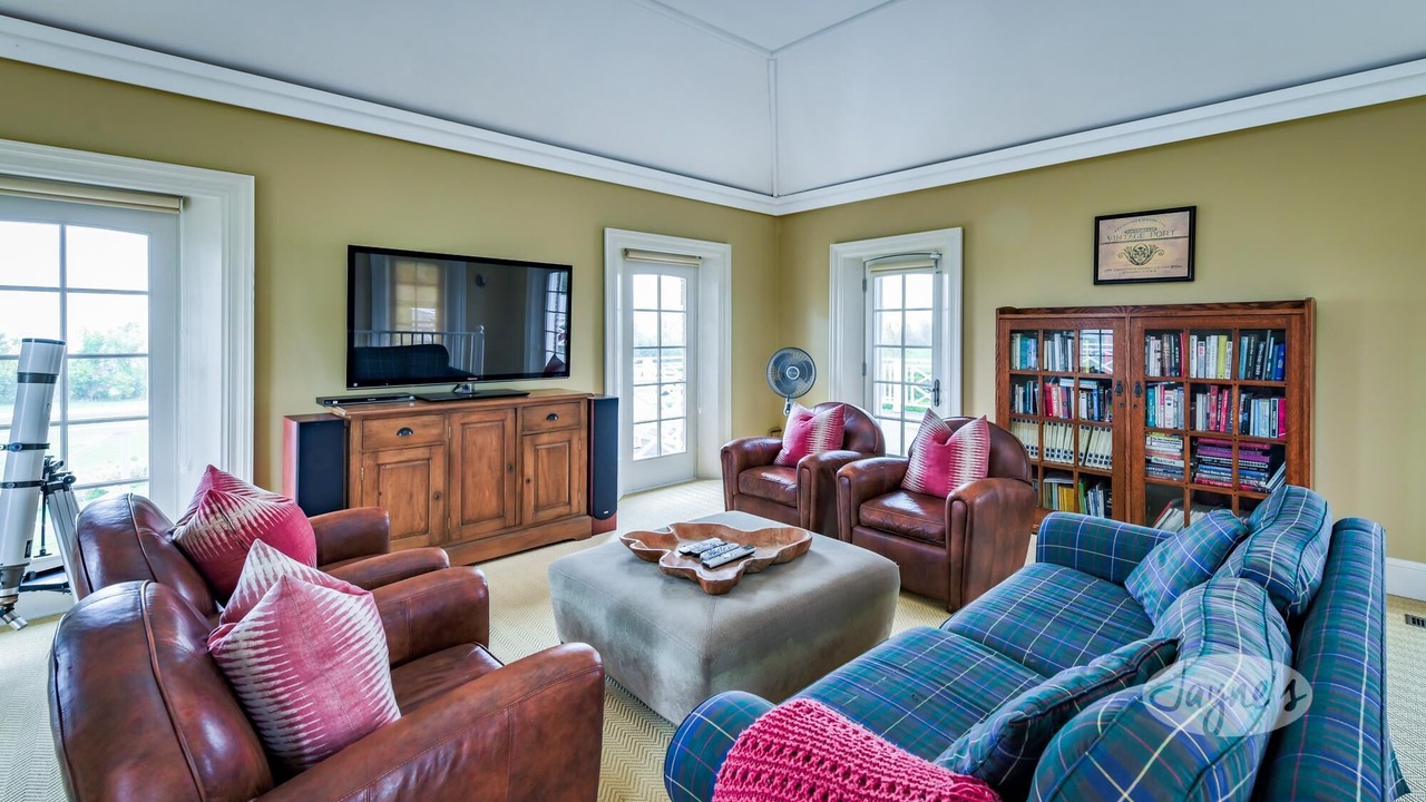 Photo of Livingroom in Clearview