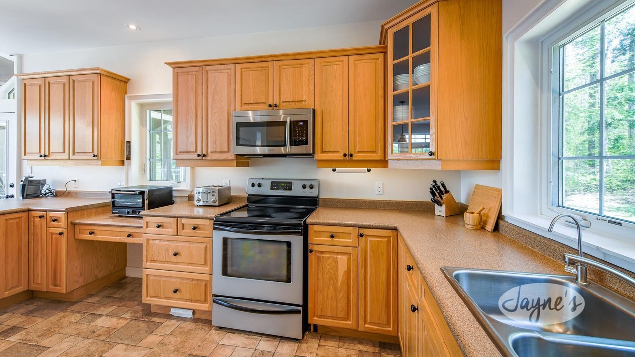 Photo of Kitchen in Lake of Bays