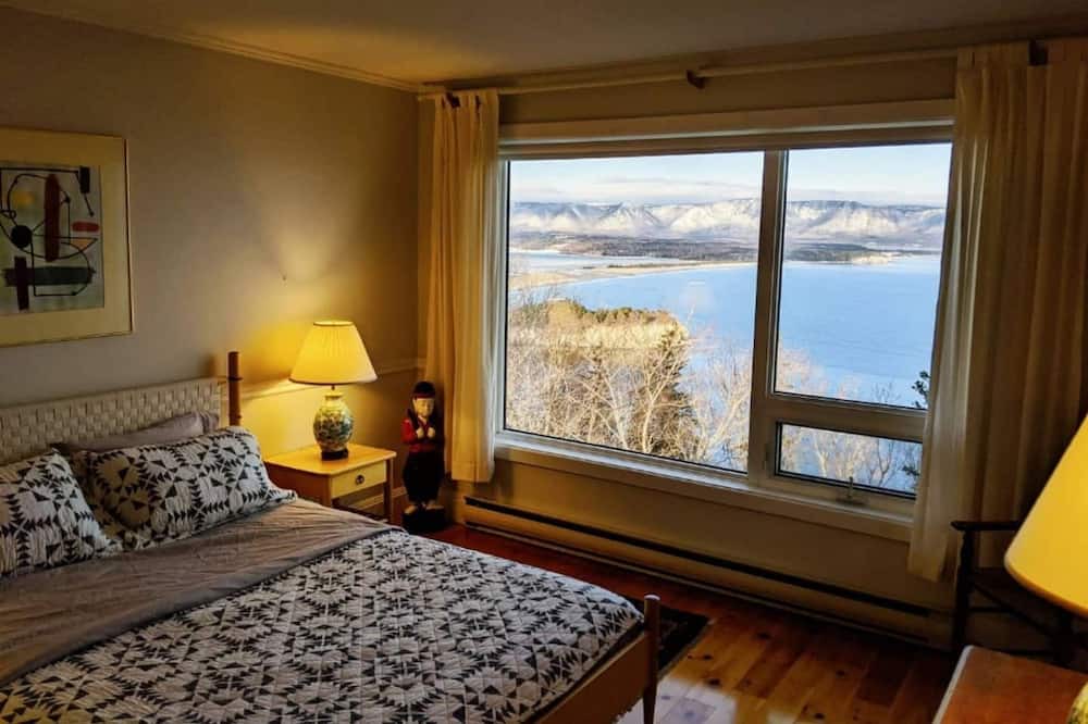 Photo of Bedroom in White Point