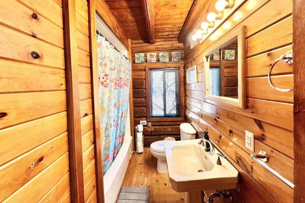 Photo of Bathroom in Parry Sound