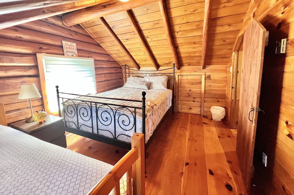 Photo of Bedroom in Parry Sound