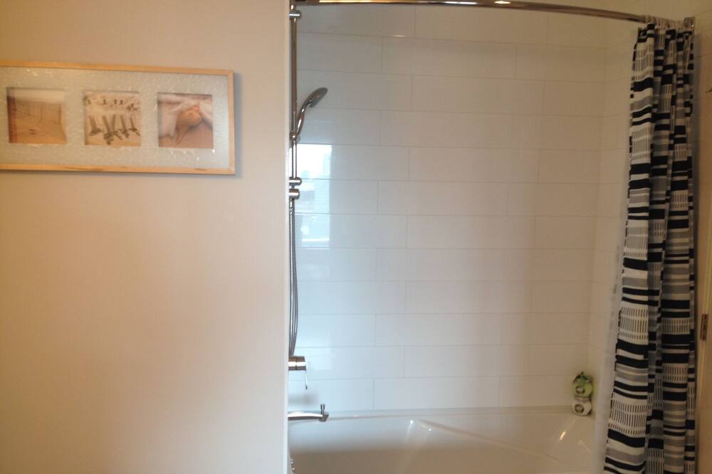 Photo of Bathroom in Lower Lonsdale