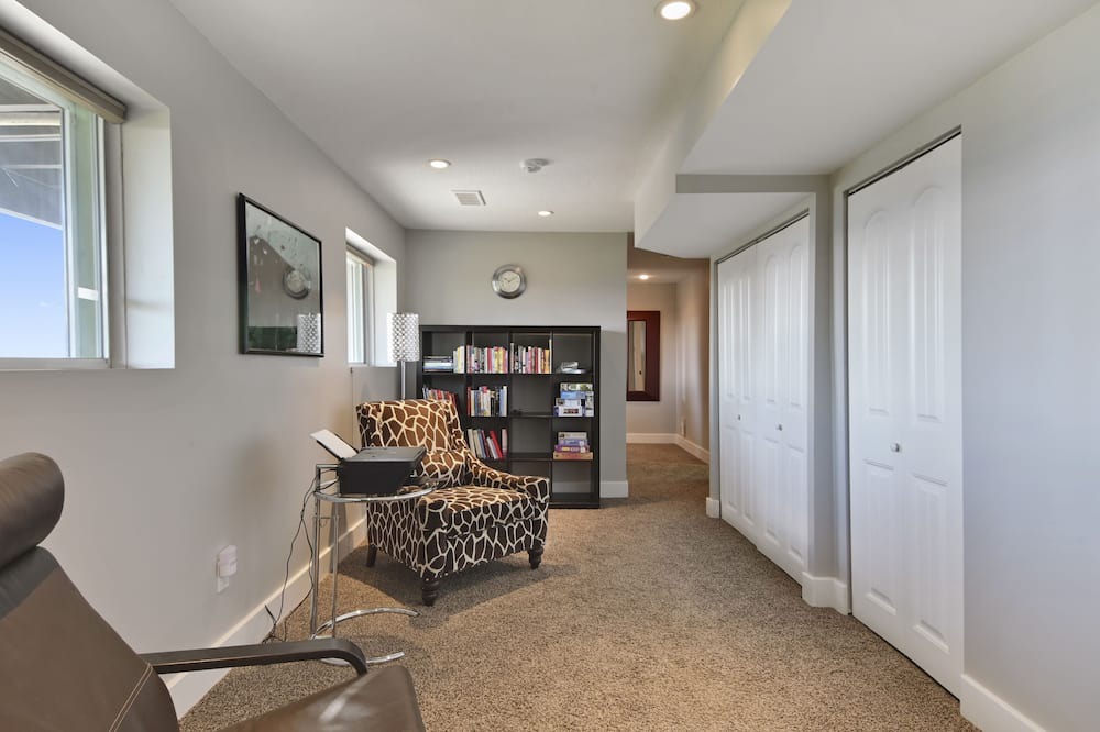 Photo of Livingroom in West Kelowna Estates