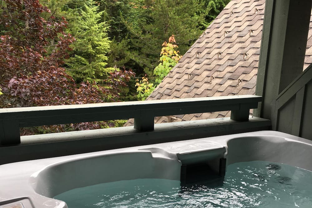Photo of Patio Balcony in Upper Village