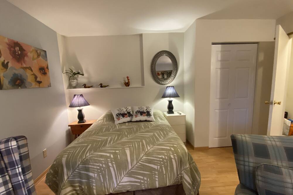 Photo of Bedroom in Hollyburn