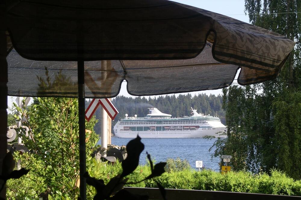 Photo of Others in Hollyburn