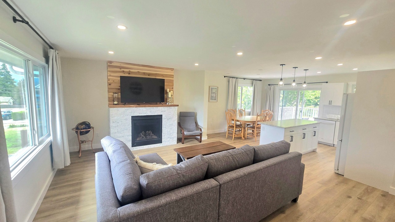 Photo of Livingroom in Port Alberni