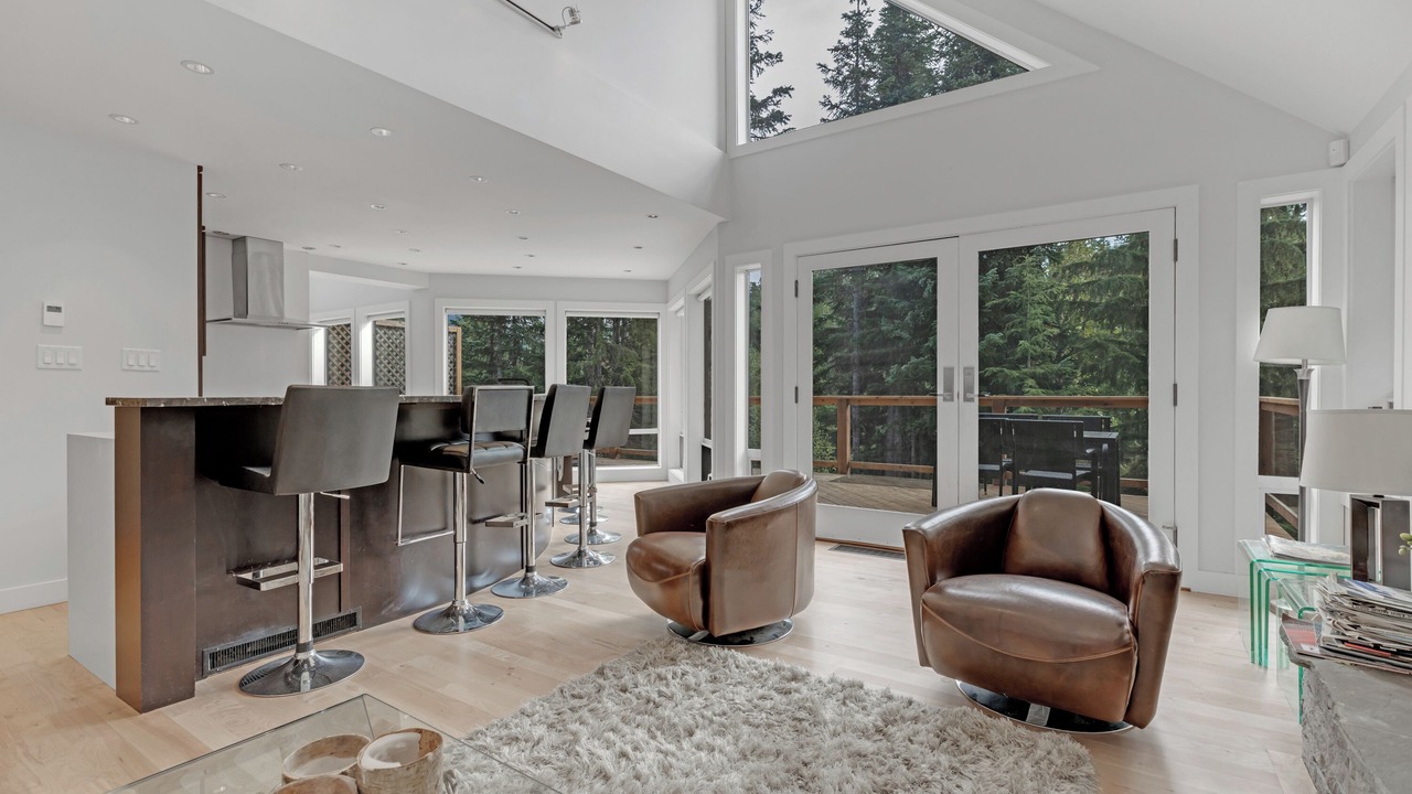 Photo of Livingroom in Whistler