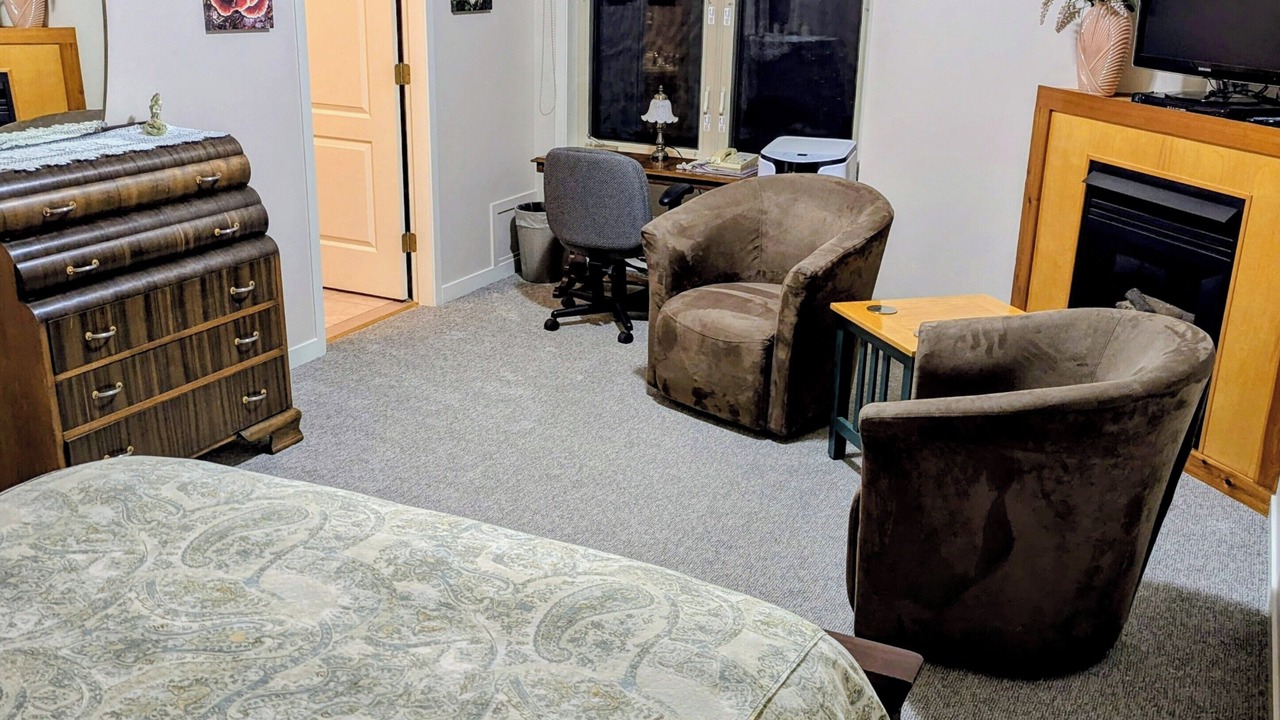 Photo of Bedroom in Port Alberni