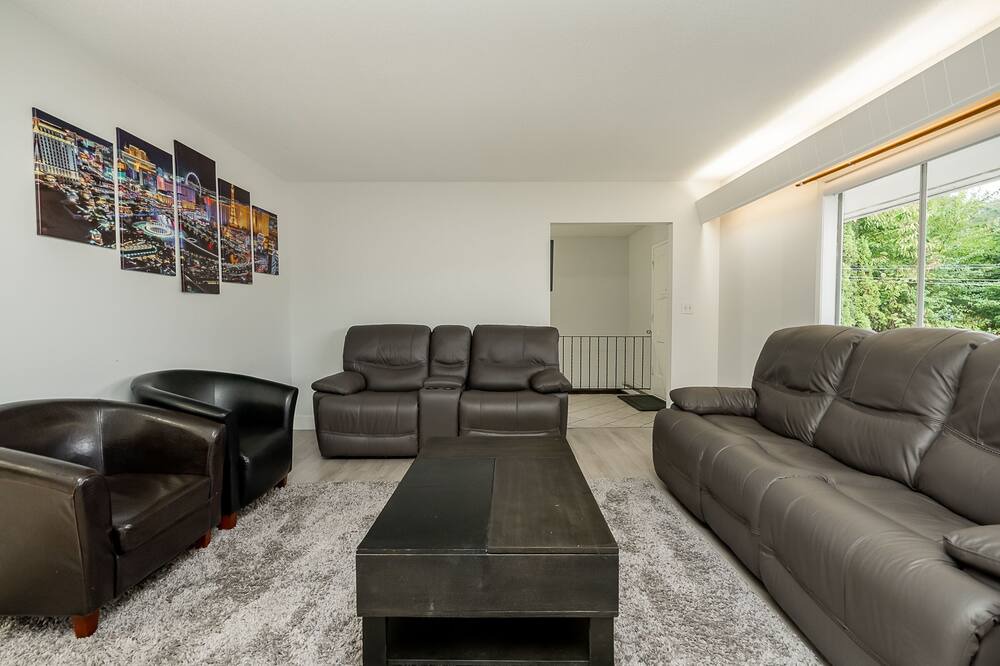 Photo of Livingroom in South Clearbrook
