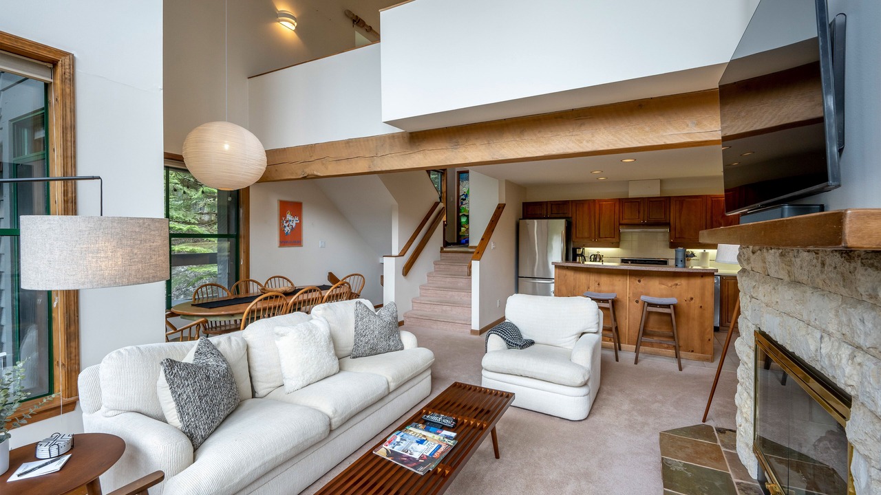 Photo of Livingroom in Whistler Village