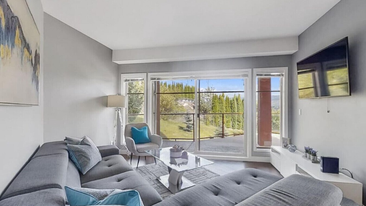 Photo of Livingroom in Central Okanagan