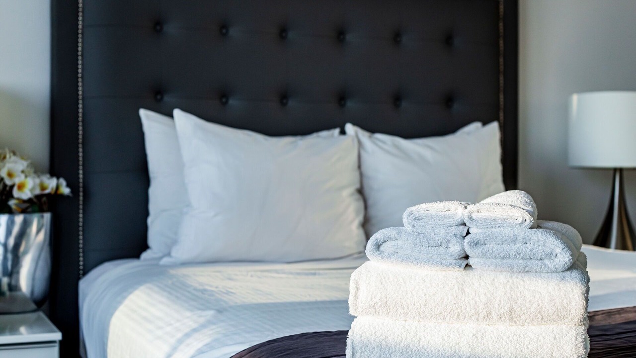 Photo of Bedroom in Bay Street Corridor