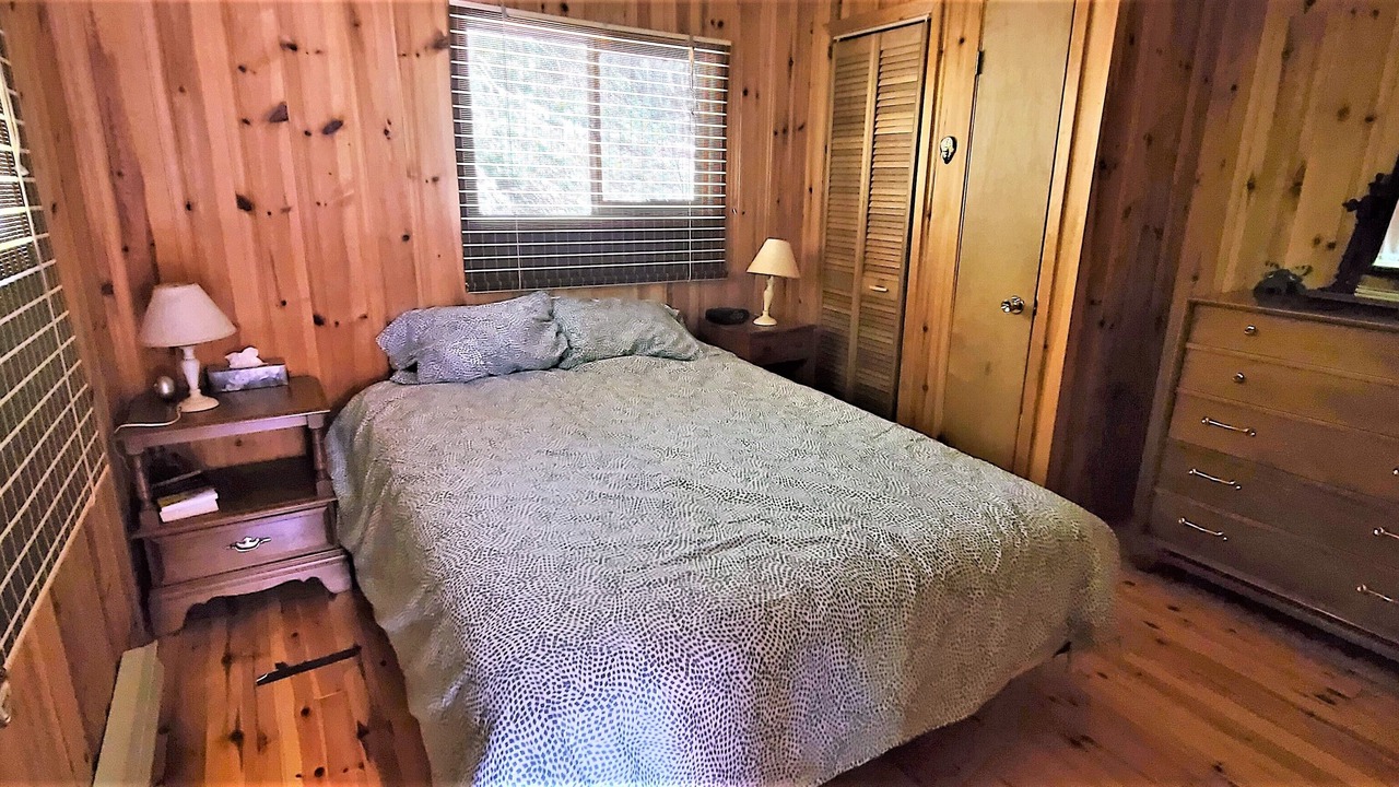 Photo of Bedroom in Bracebridge