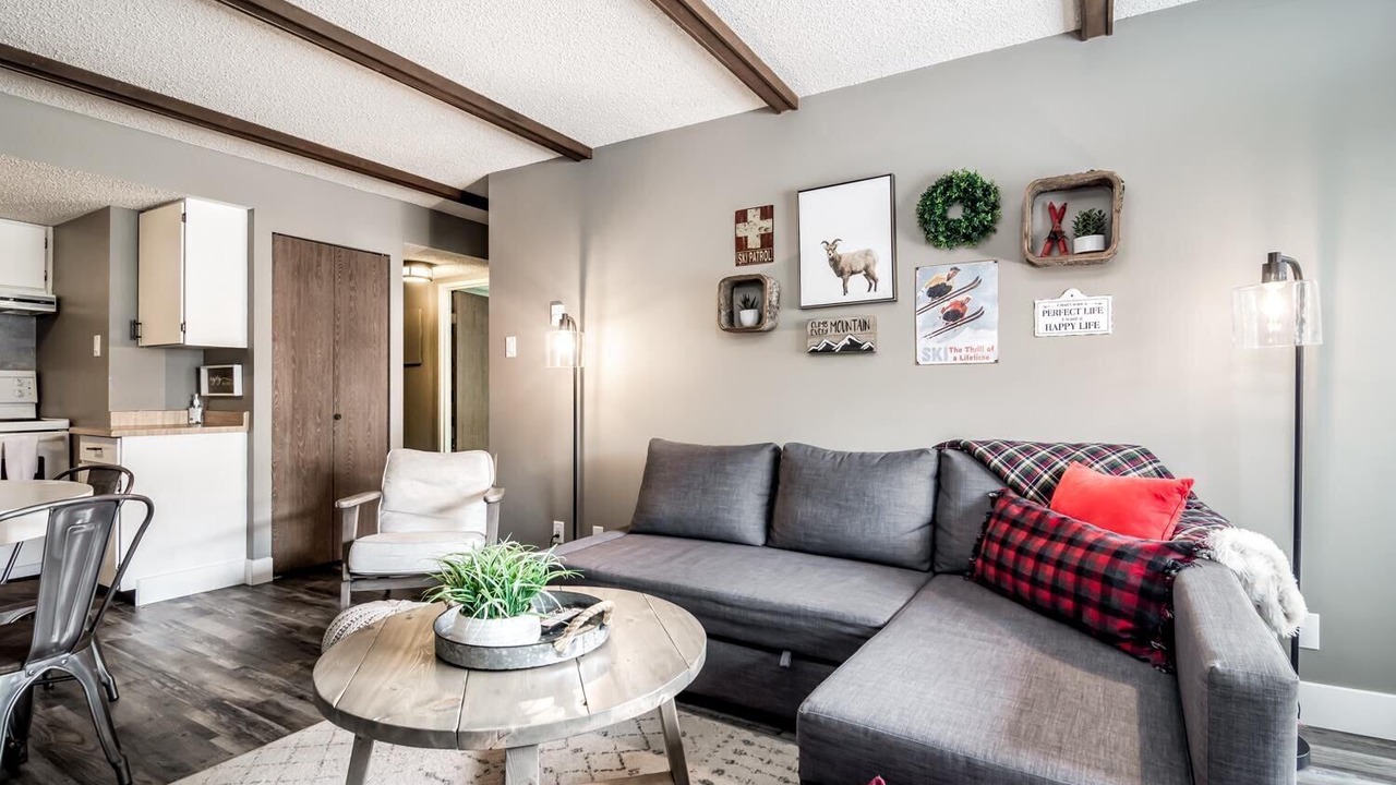 Photo of Livingroom in Hemlock Valley
