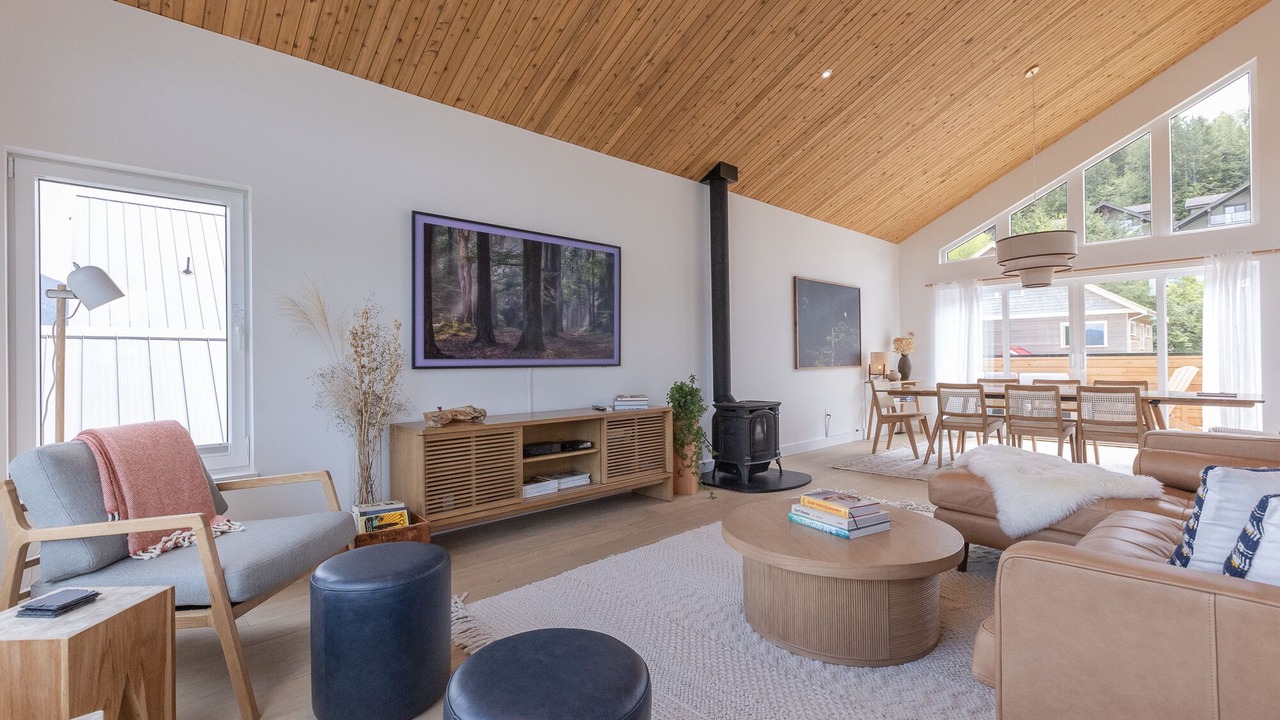 Photo of Livingroom in Tofino