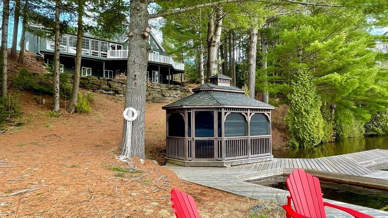 Photo of Patio Balcony in Baysville