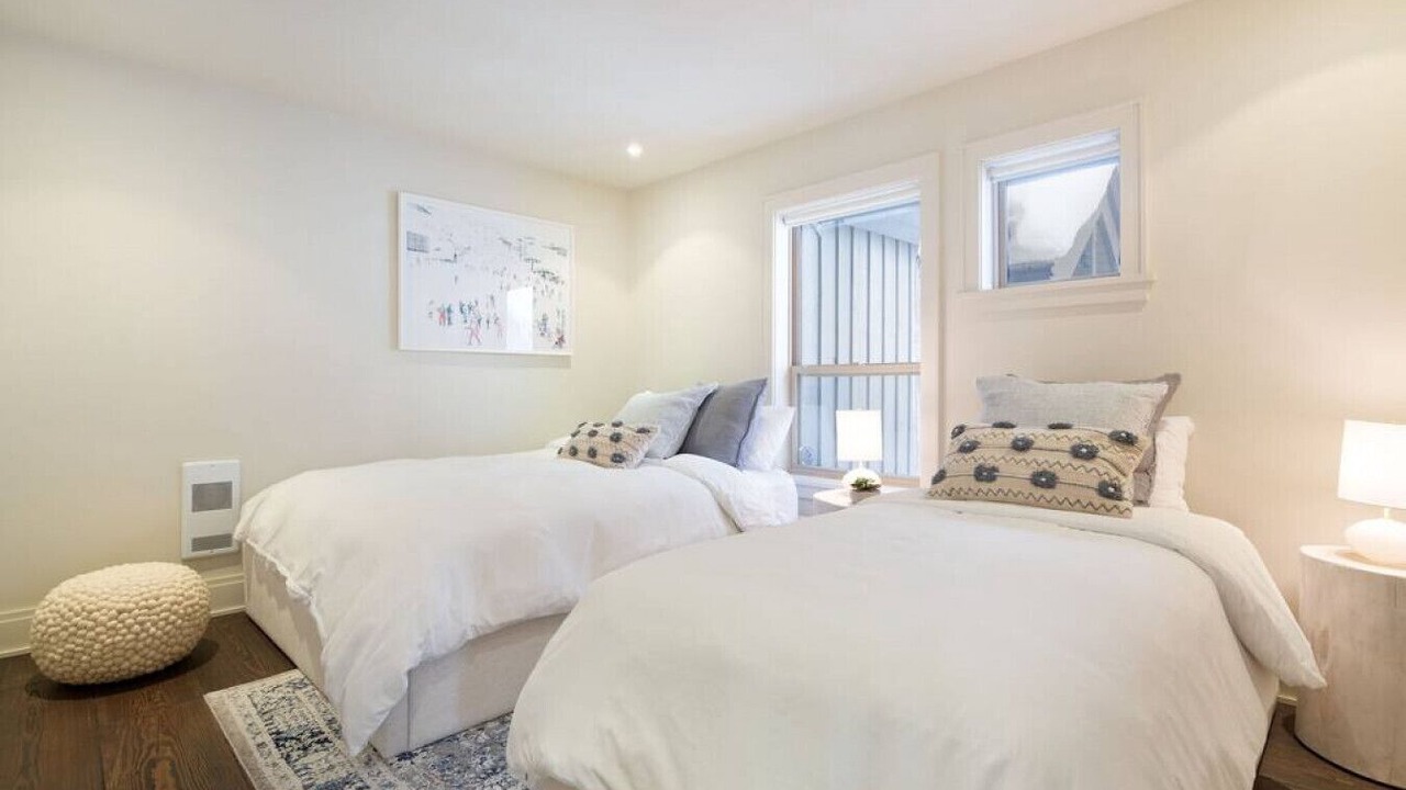 Photo of Bedroom in Upper Village