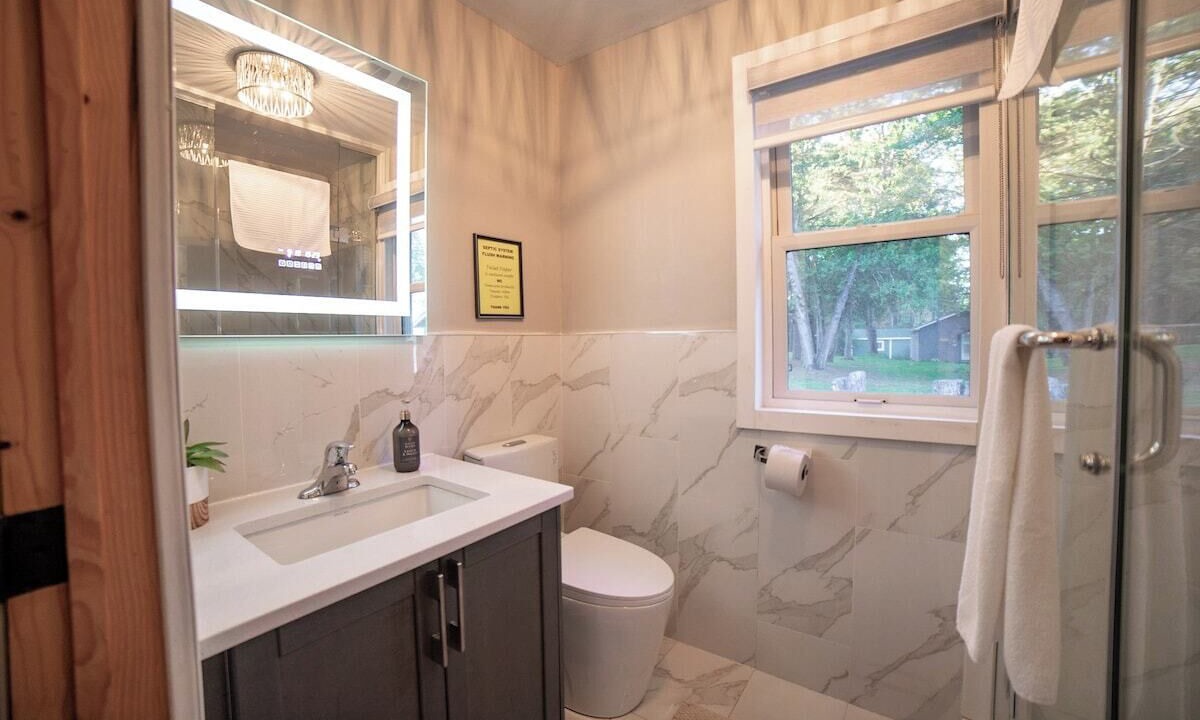 Photo of Bathroom in Algonquin Highlands