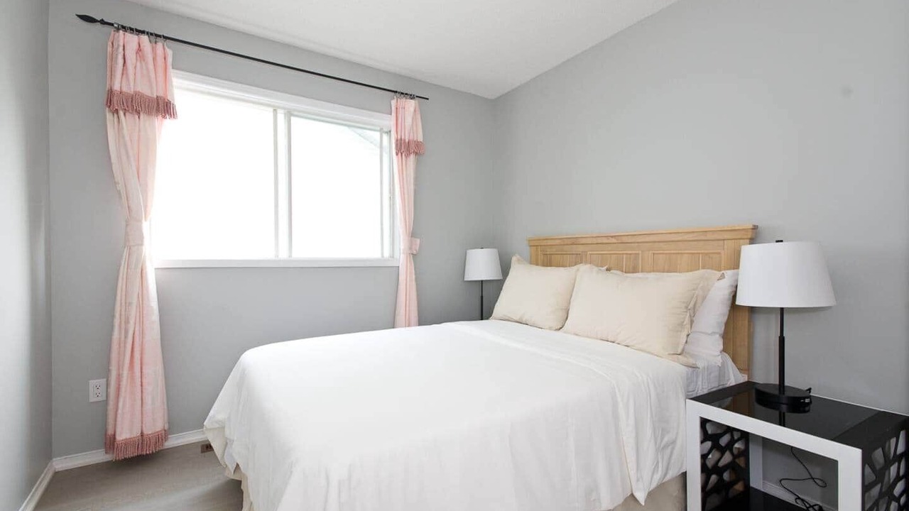 Photo of Bedroom in Alcona