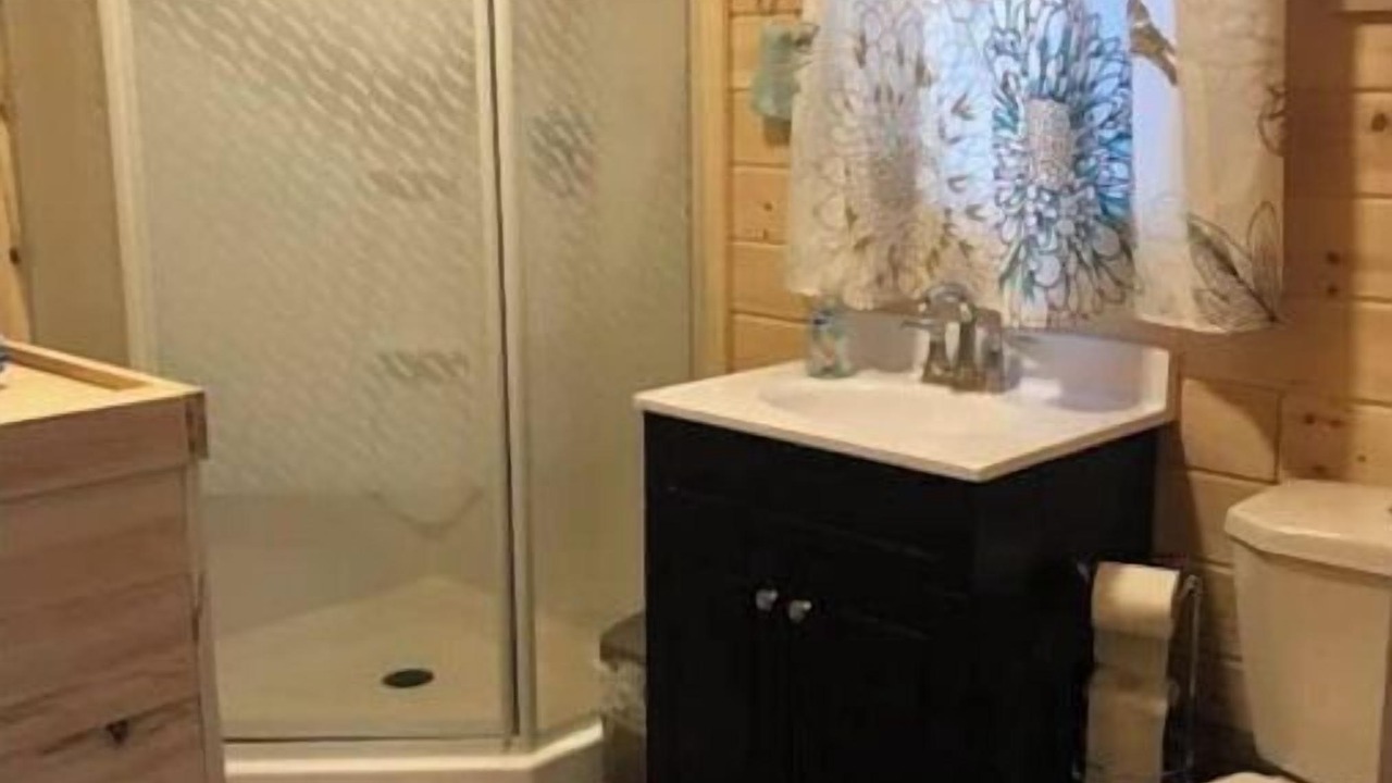 Photo of Bathroom in South Harbour