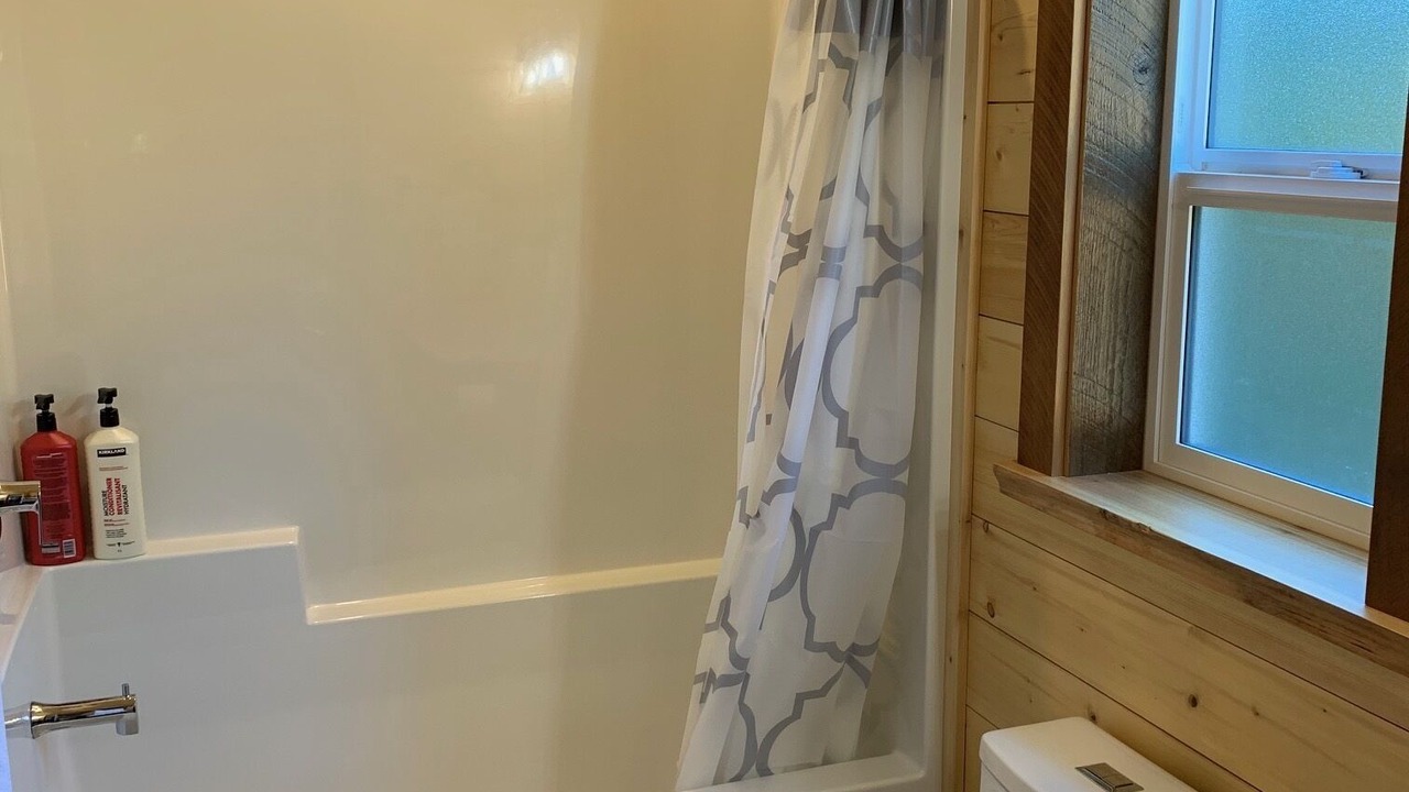 Photo of Bathroom in Ucluelet